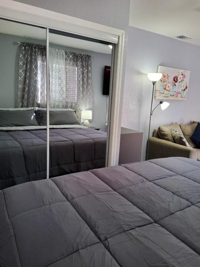 Habitacion Privada Cerca De Todo 坦帕 外观 照片