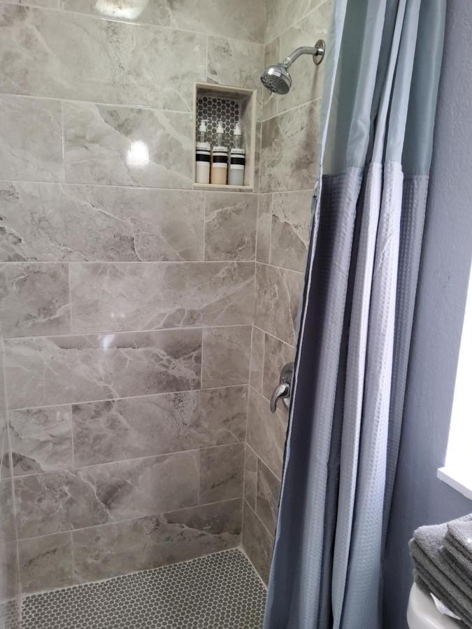 Habitacion Privada Cerca De Todo 坦帕 外观 照片