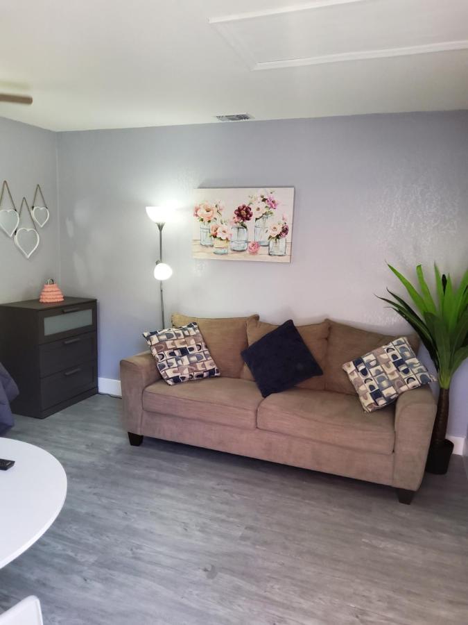 Habitacion Privada Cerca De Todo 坦帕 外观 照片